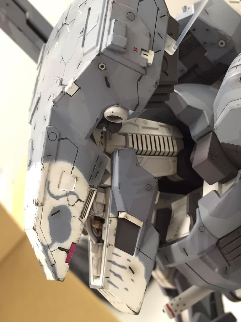 Deux Metal Gear Sahelanthropus signs Sentinel et Kotobukiya