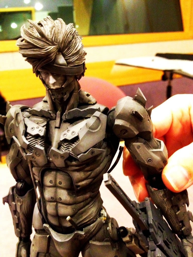 Raiden de Metal Gear Rising Renvengeance en figurine