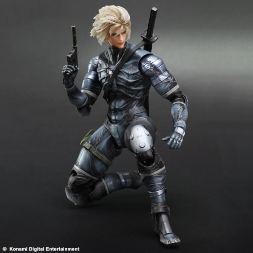 Photos des figurines de Liquid et Raiden