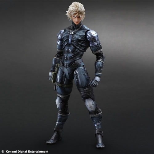 Photos des figurines de Liquid et Raiden