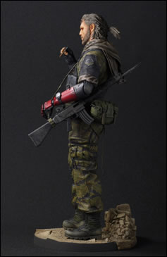 La statuette Gecco de Venom Snake en mille morceaux