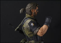 La statuette Gecco de Venom Snake en mille morceaux