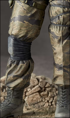 Des photos et une date pour les statuettes Gecco de Venom Snake et D.D.