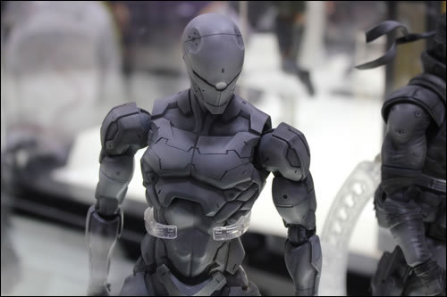 Solid Snake et Ninja Fox en figurine  la Comic Con