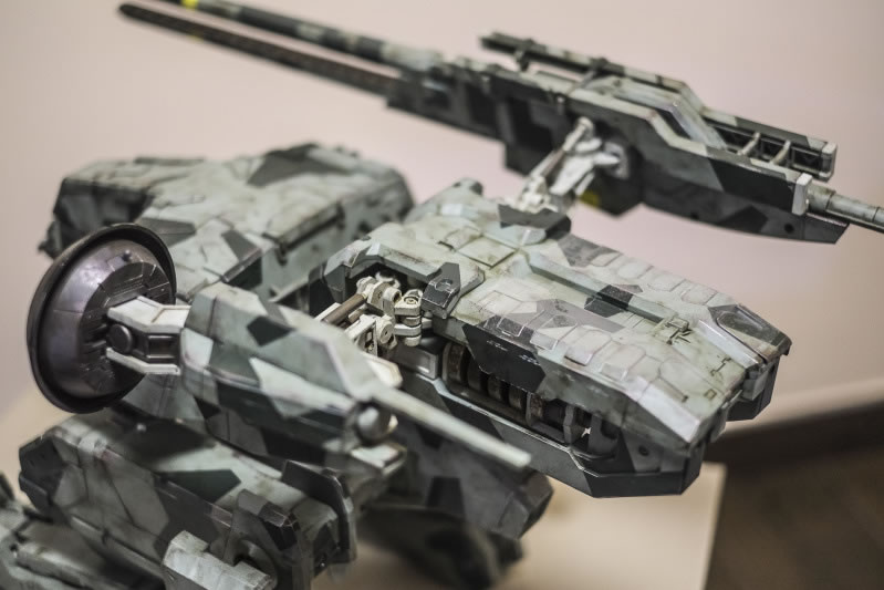 dballage du magnifique Metal Gear Rex sign Threea !