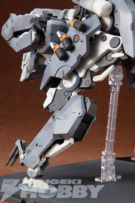 Les figurines Metal Gear Sahelanthropus de Sentinel et Kotobukiya : photos, prix et dates