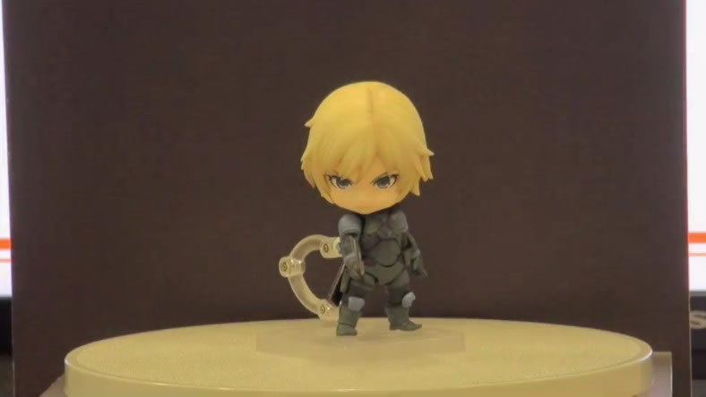 Quelques photos de la figurine Nendoroid de Raiden et un artwork de Yoji Shinkawa