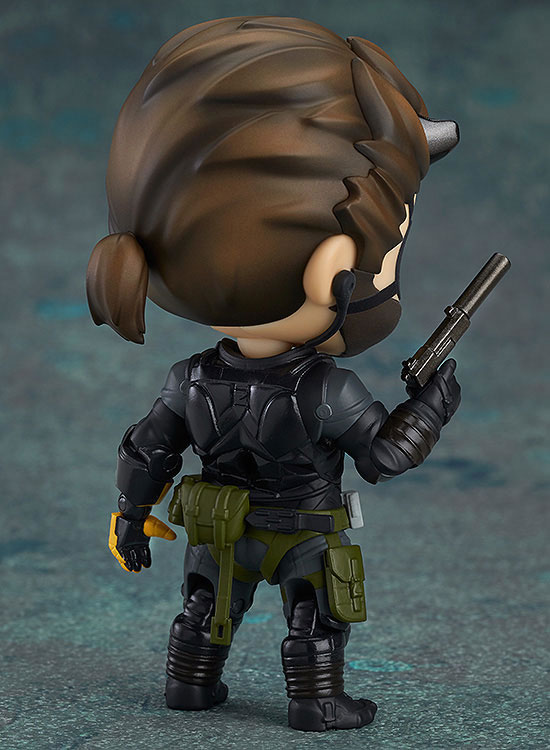 Des photos de la figurine Nendoroid de Venom Snake disponible en prcommande