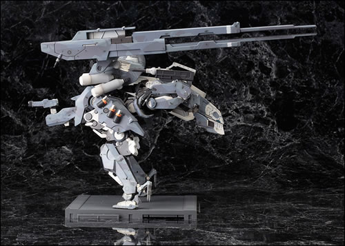 Le Metal Gear Sahelanthropus de Kotobukiya dat avec un poster de Yoji Shinkawa