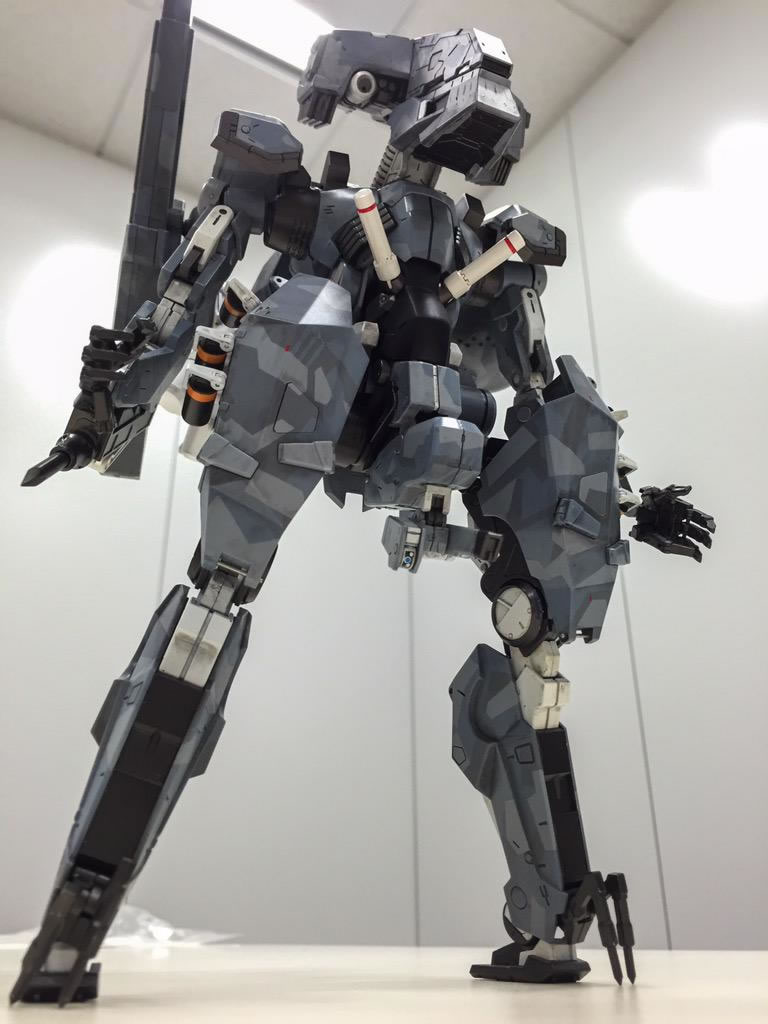 Deux Metal Gear Sahelanthropus signs Sentinel et Kotobukiya