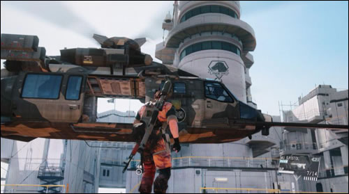 Metal Gear Solid V : Un coup de peinture pour lhlicoptre de Snake et sa Mother Base