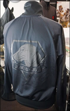 Metal Gear Solid V : Ground Zeroes  Une veste Diamond Dogs signe Puma et Kojima Productions