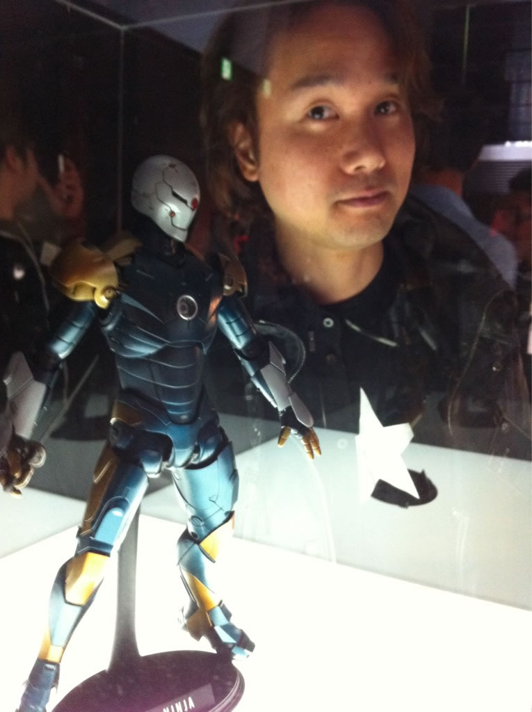 Yoji Shinkawa et le Ninja Iron Man au Hot Toys 2010