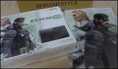 T-shirt Uniqlo Metal Gear fte son 25me anniversaire  Ginza !